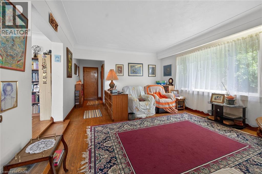 837 Smith Road, Ancaster, ON