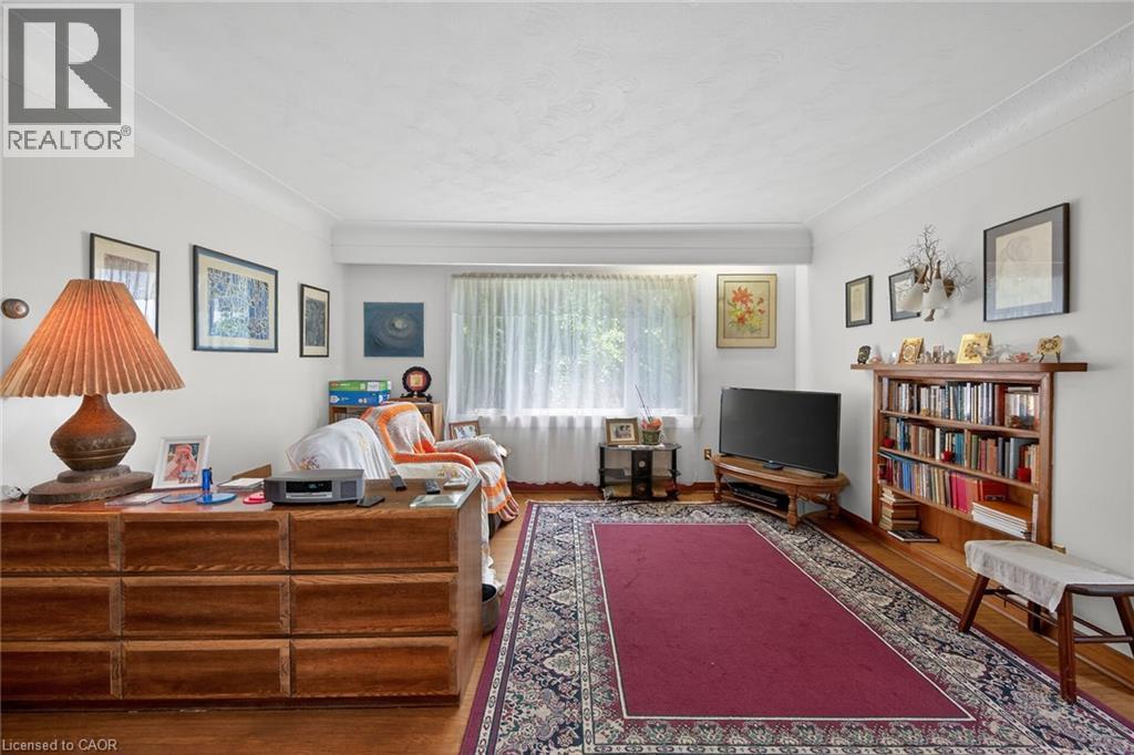 837 Smith Road, Ancaster, ON