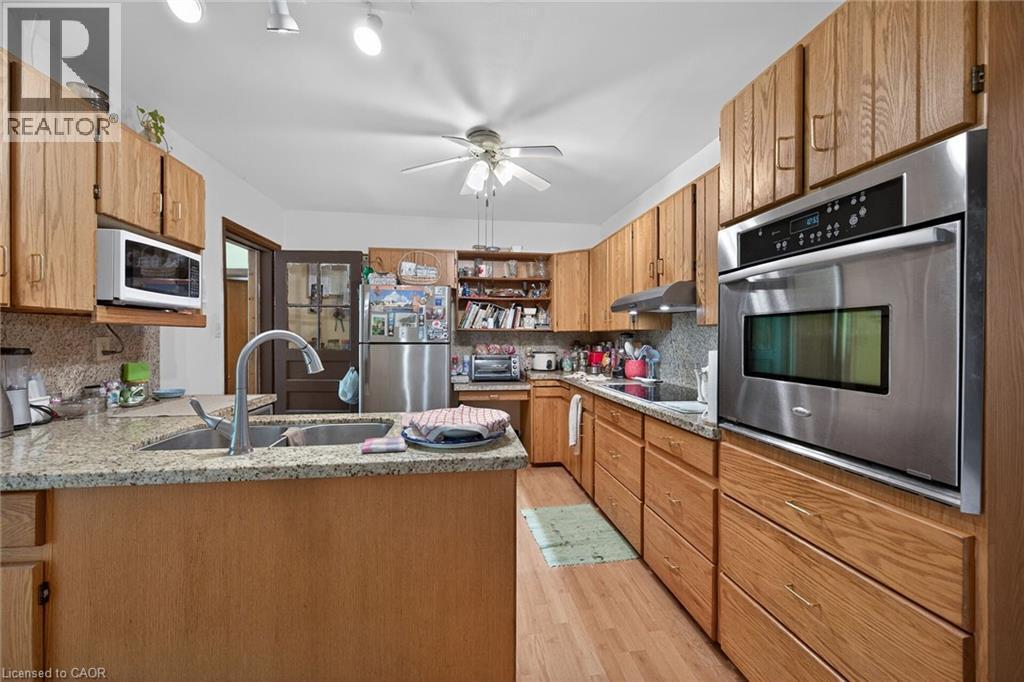 837 Smith Road, Ancaster, ON