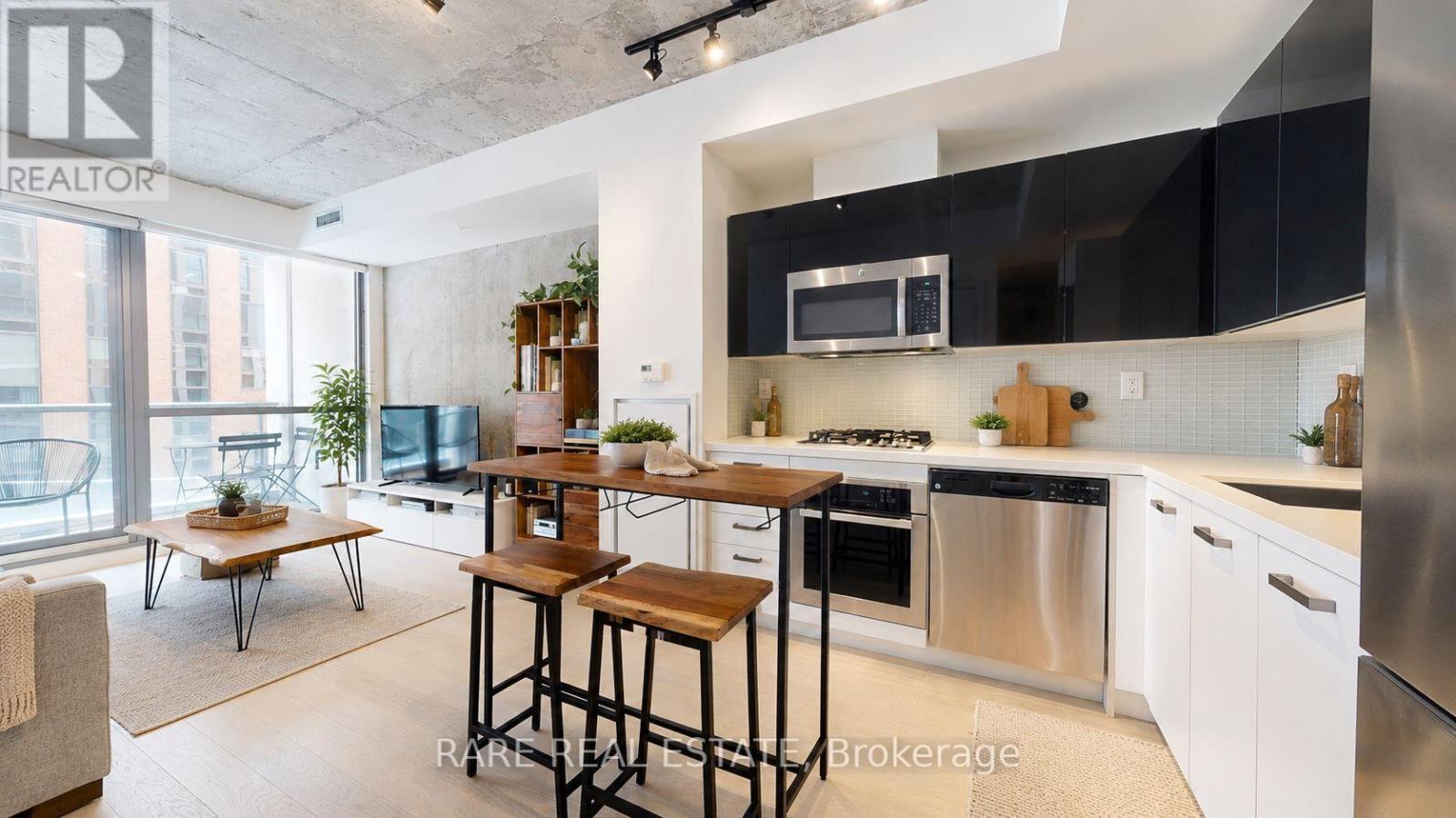 421 - 39 Brant Street, Toronto, ON