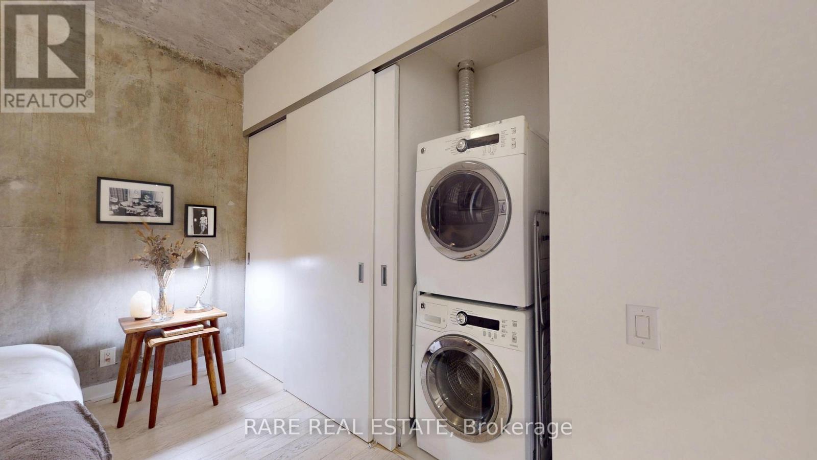 421 - 39 Brant Street, Toronto, ON