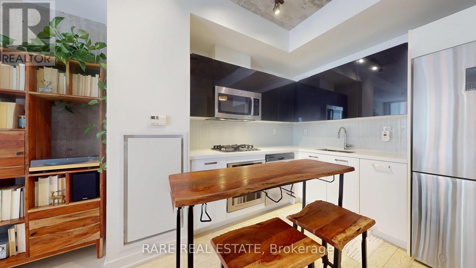 421 - 39 Brant Street, Toronto, ON