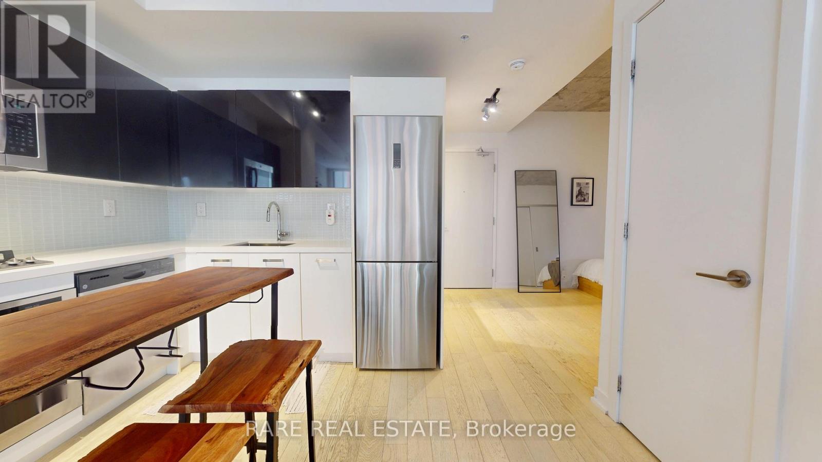 421 - 39 Brant Street, Toronto, ON