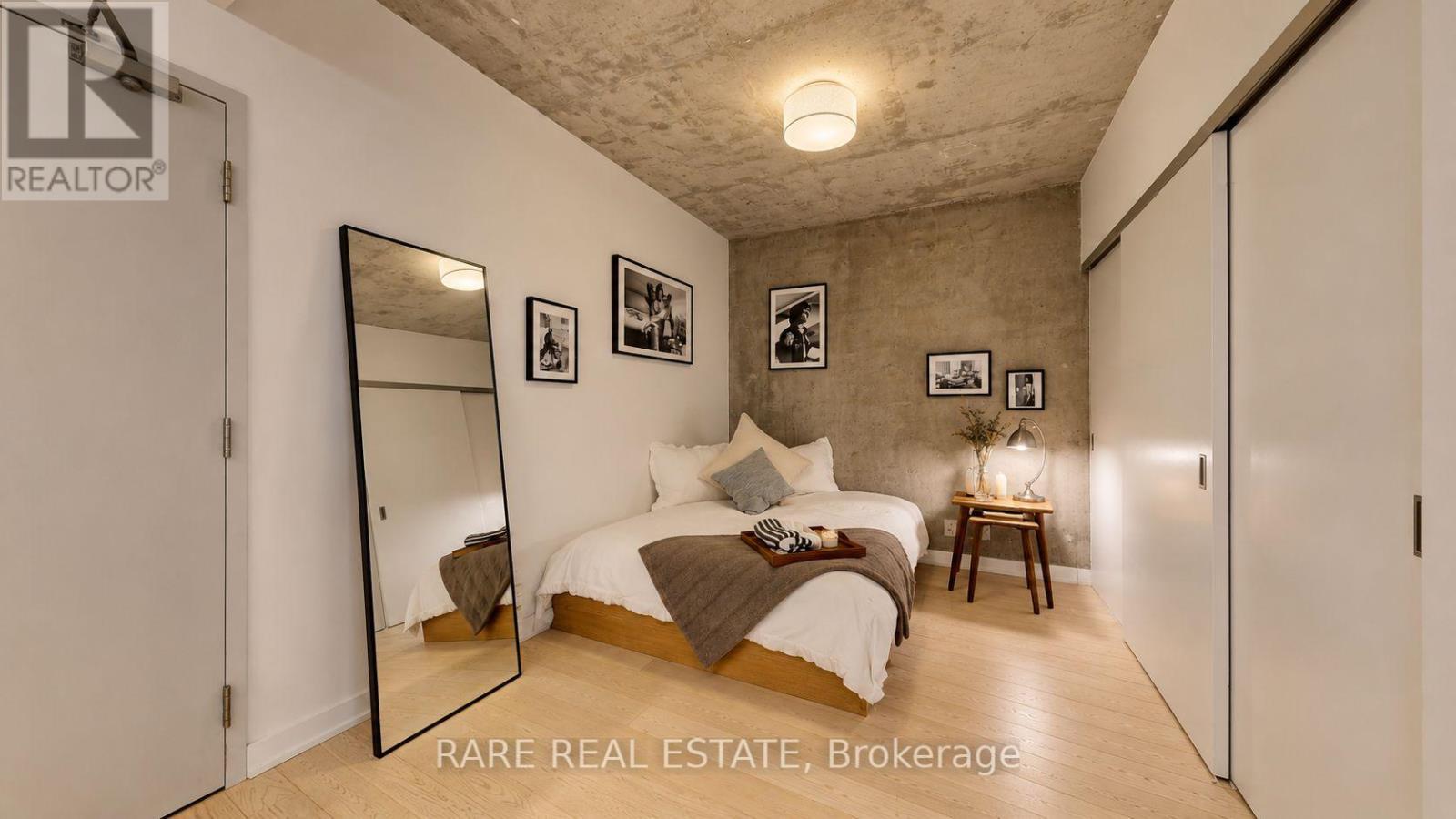 421 - 39 Brant Street, Toronto, ON