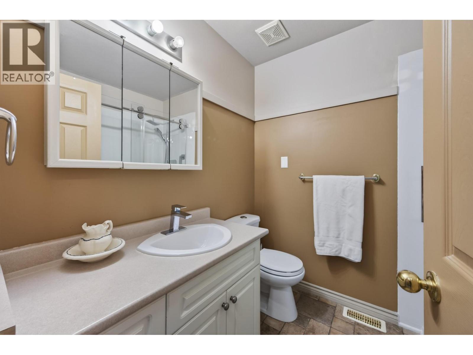 1106 Maclean Crescent, Cache Creek, BC - Indoor Photo Showing Bathroom