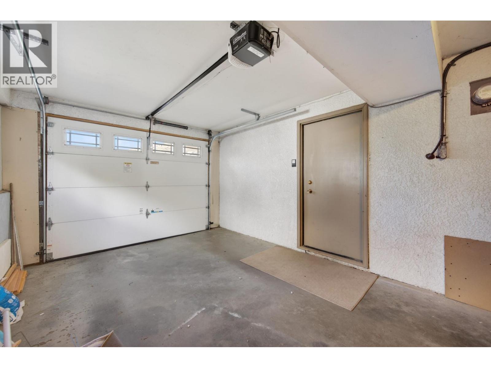 1106 Maclean Crescent, Cache Creek, BC - Indoor Photo Showing Garage