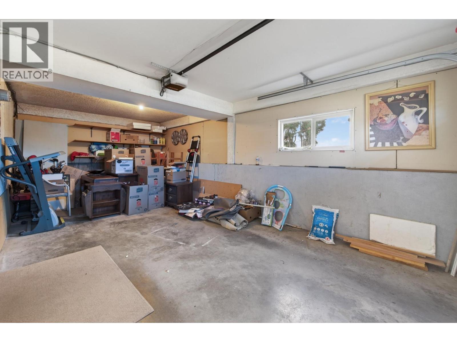 1106 Maclean Crescent, Cache Creek, BC - Indoor Photo Showing Garage