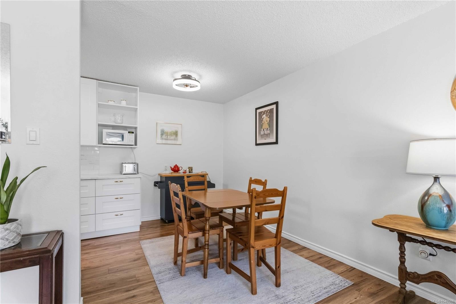 #220-3225 Eldon Pl, Saanich, BC