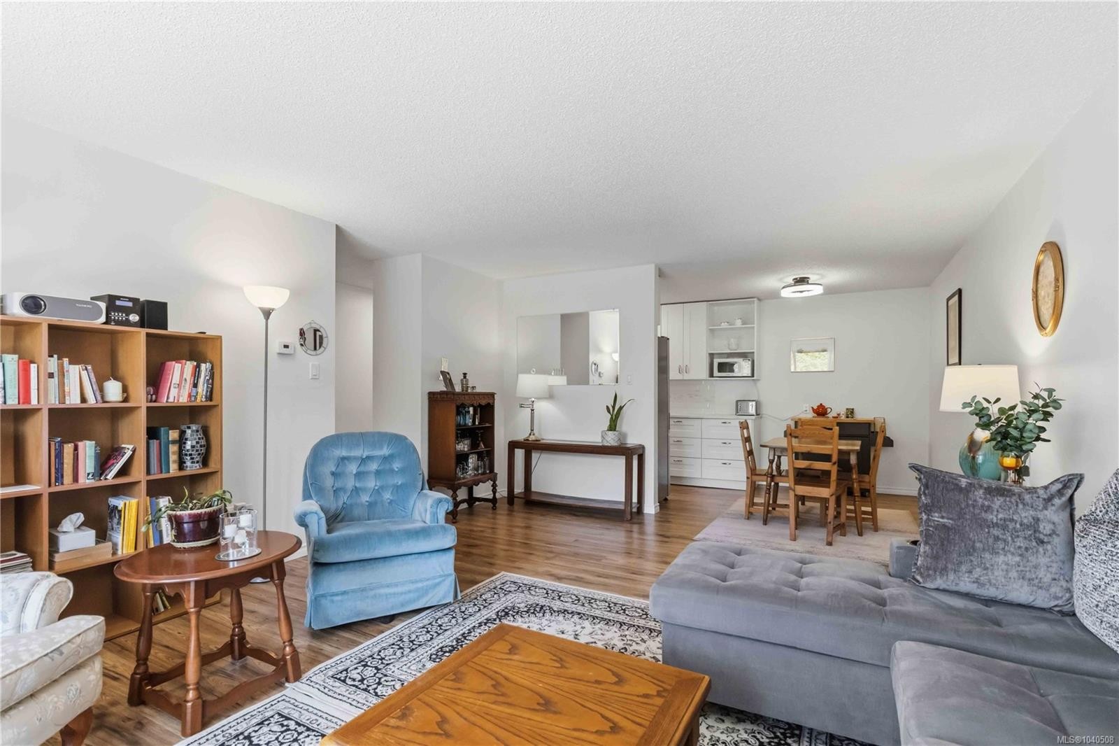 #220-3225 Eldon Pl, Saanich, BC