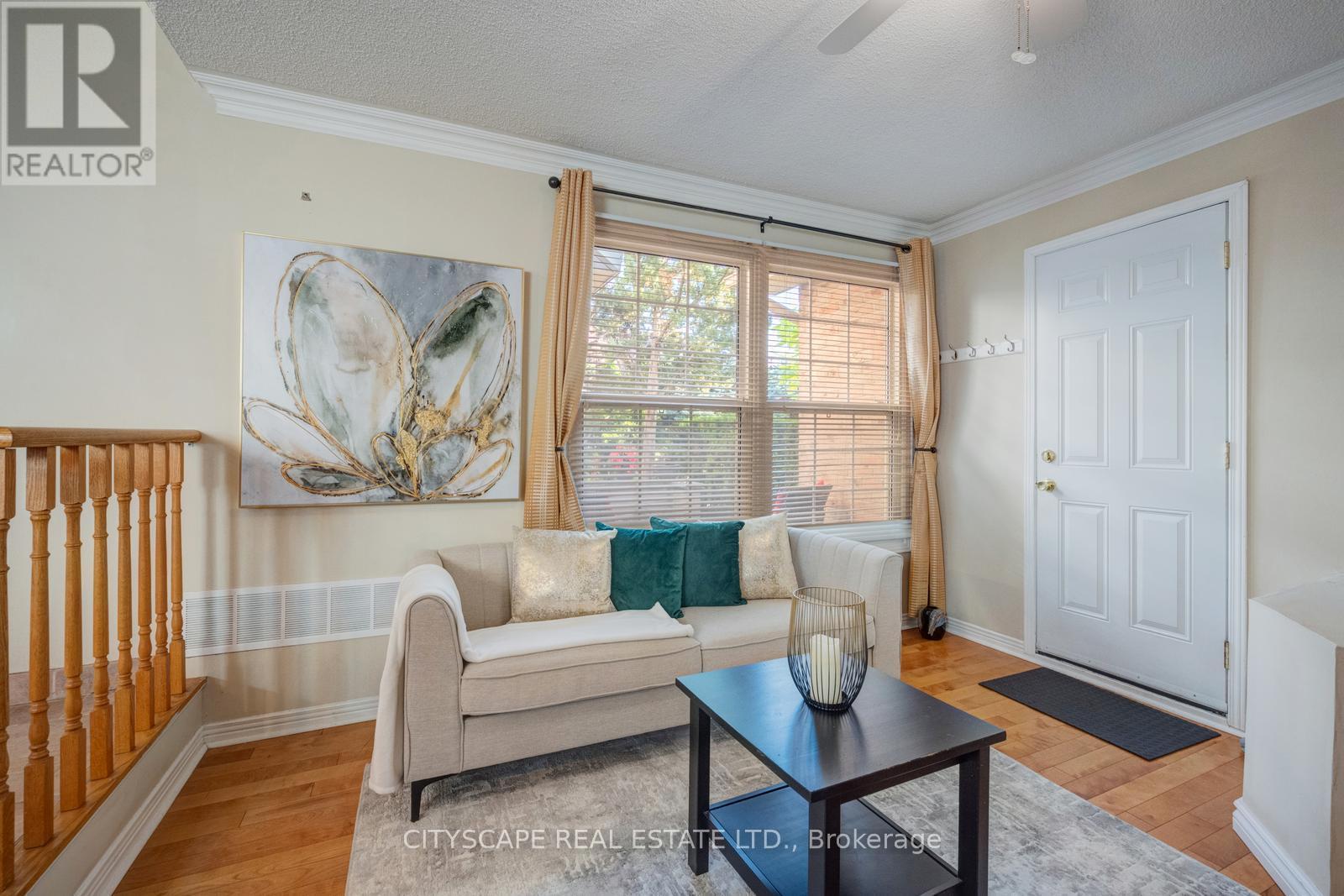 301 Kingsbridge Garden, Mississauga, ON