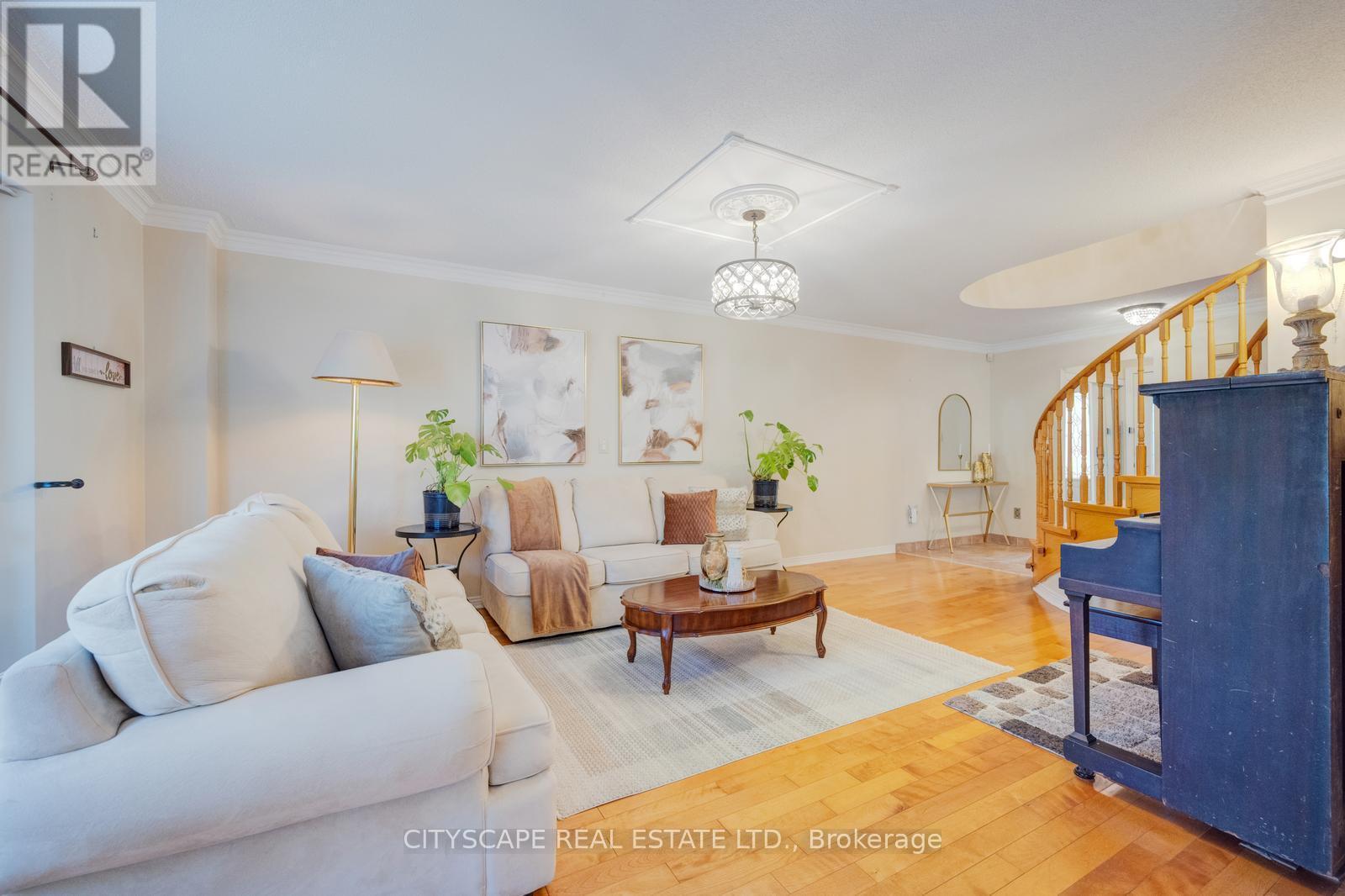 301 Kingsbridge Garden, Mississauga, ON