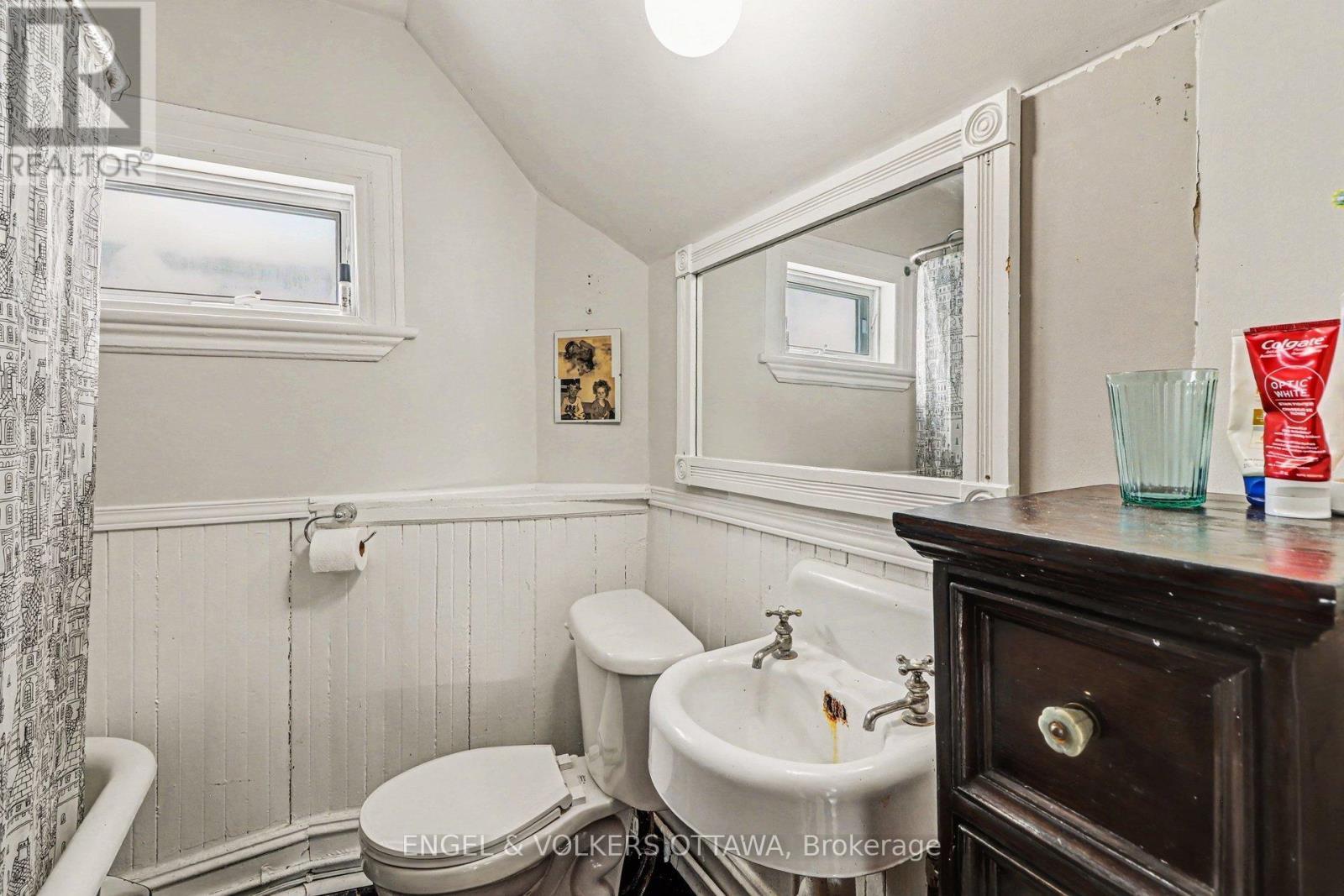 86 Pinhey Street, Ottawa, ON