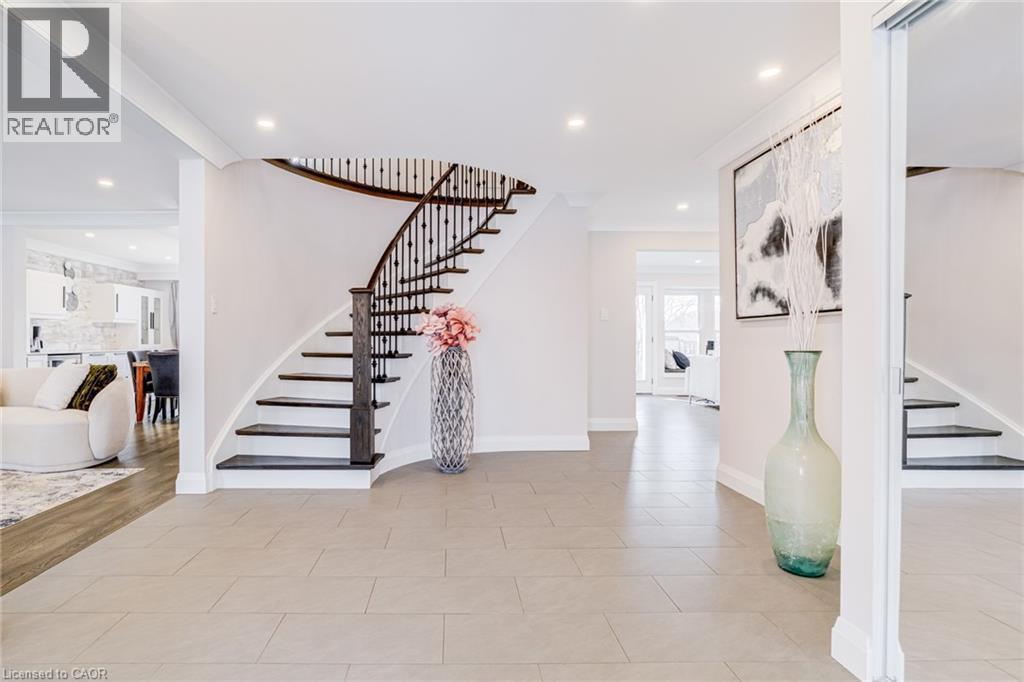 1320 Monmouth Drive, Burlington, ON