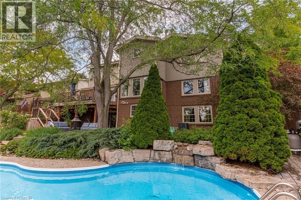 1320 Monmouth Drive, Burlington, ON