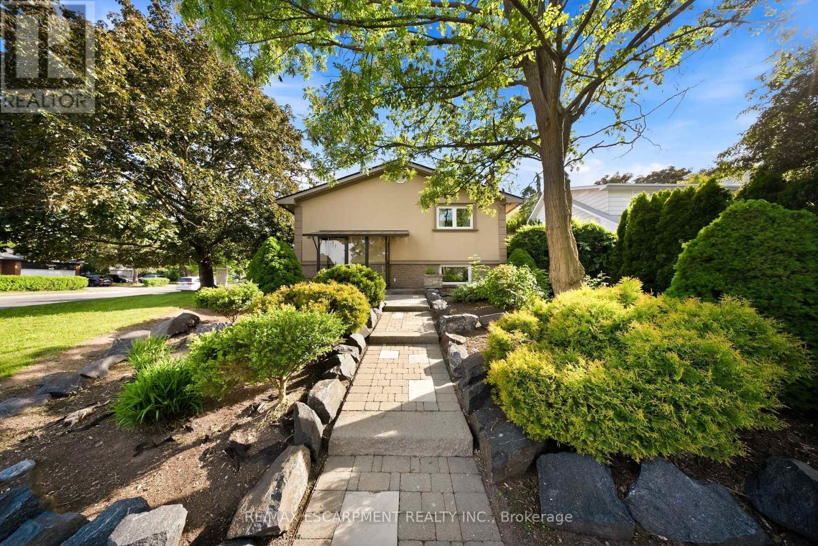 1045 Bloor Street, Mississauga, ON