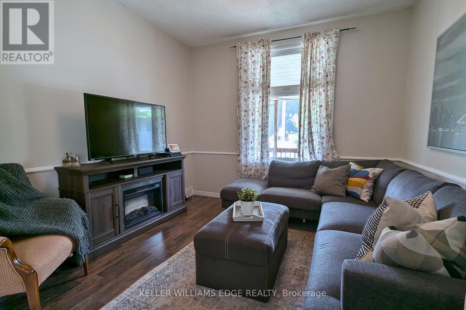 209 Glendale Avenue N, Hamilton, ON