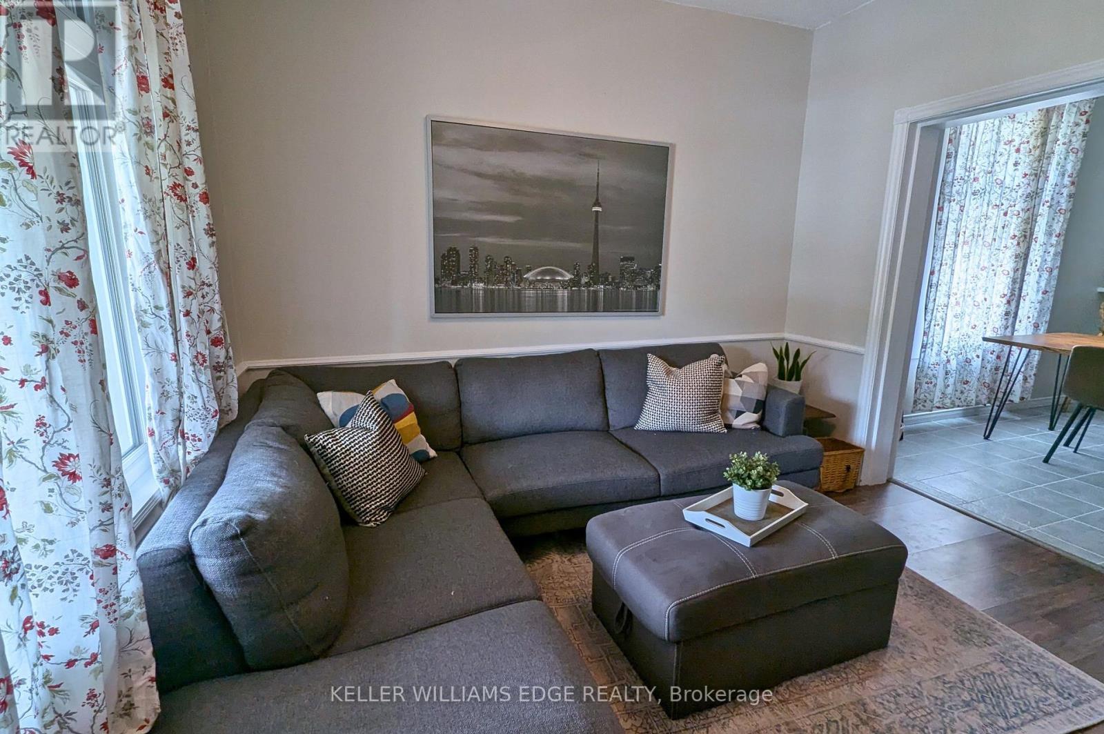 209 Glendale Avenue N, Hamilton, ON
