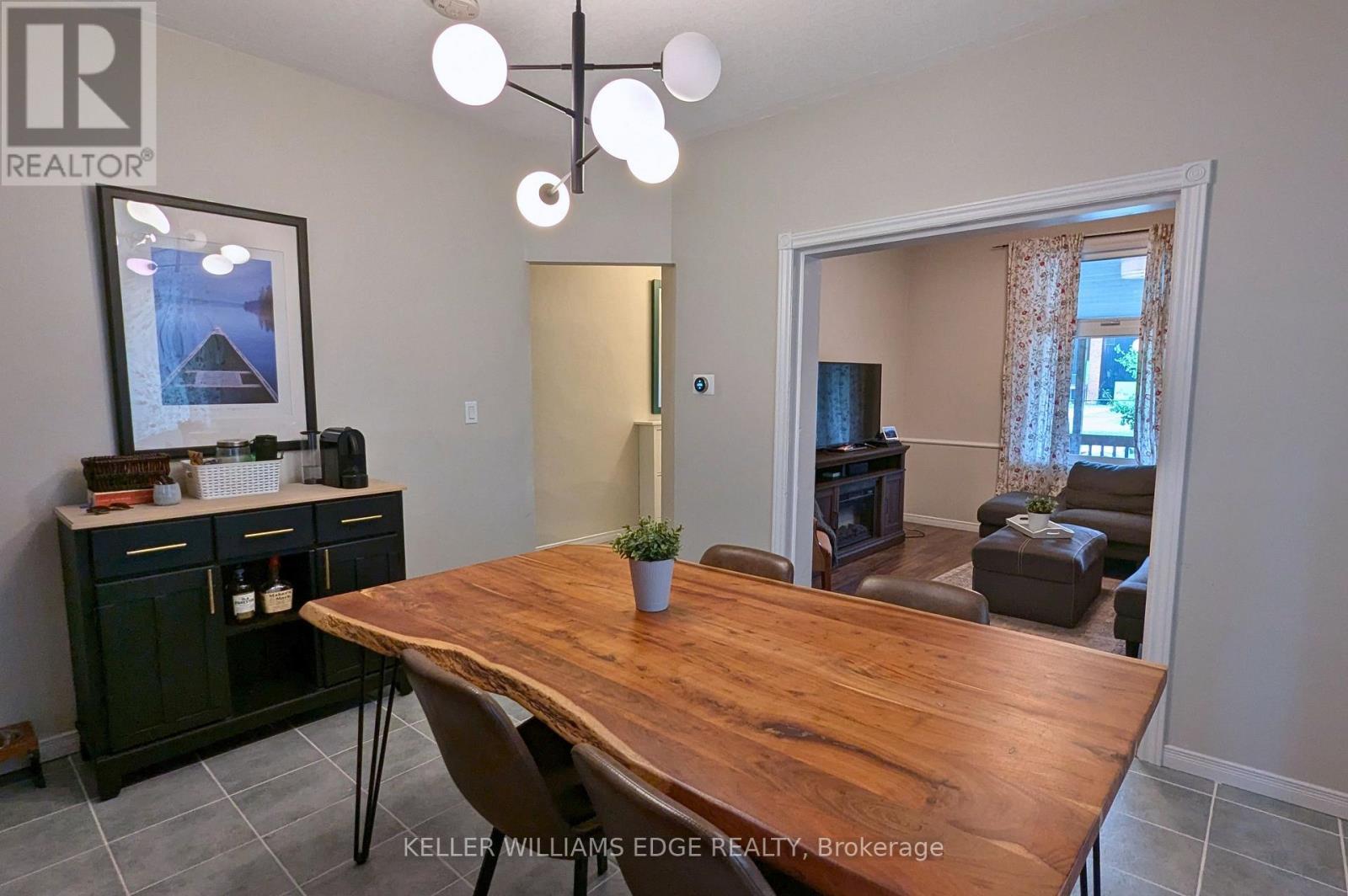 209 Glendale Avenue N, Hamilton, ON