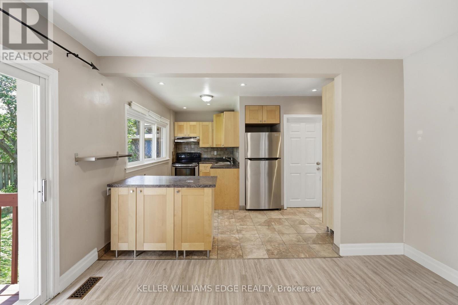 21 Sheridan Lane, Hamilton, ON