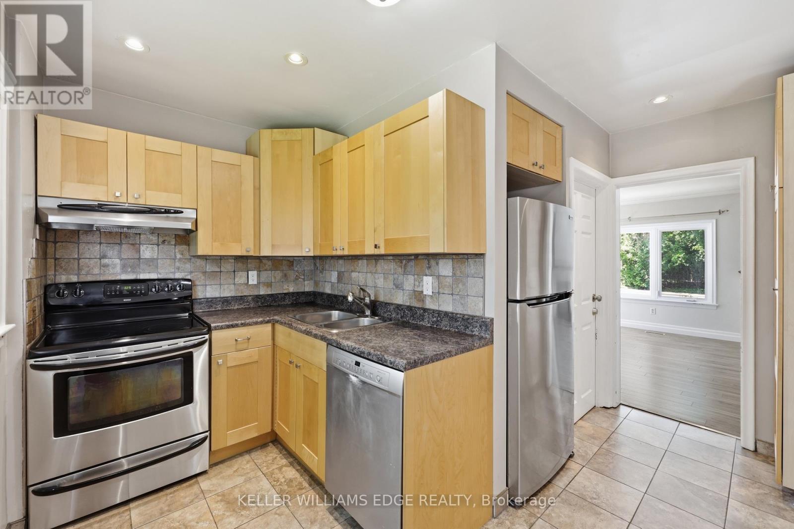 21 Sheridan Lane, Hamilton, ON
