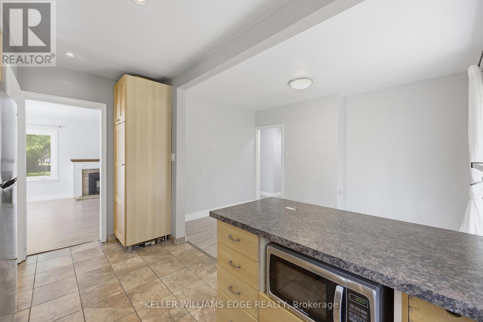 21 Sheridan Lane, Hamilton, ON