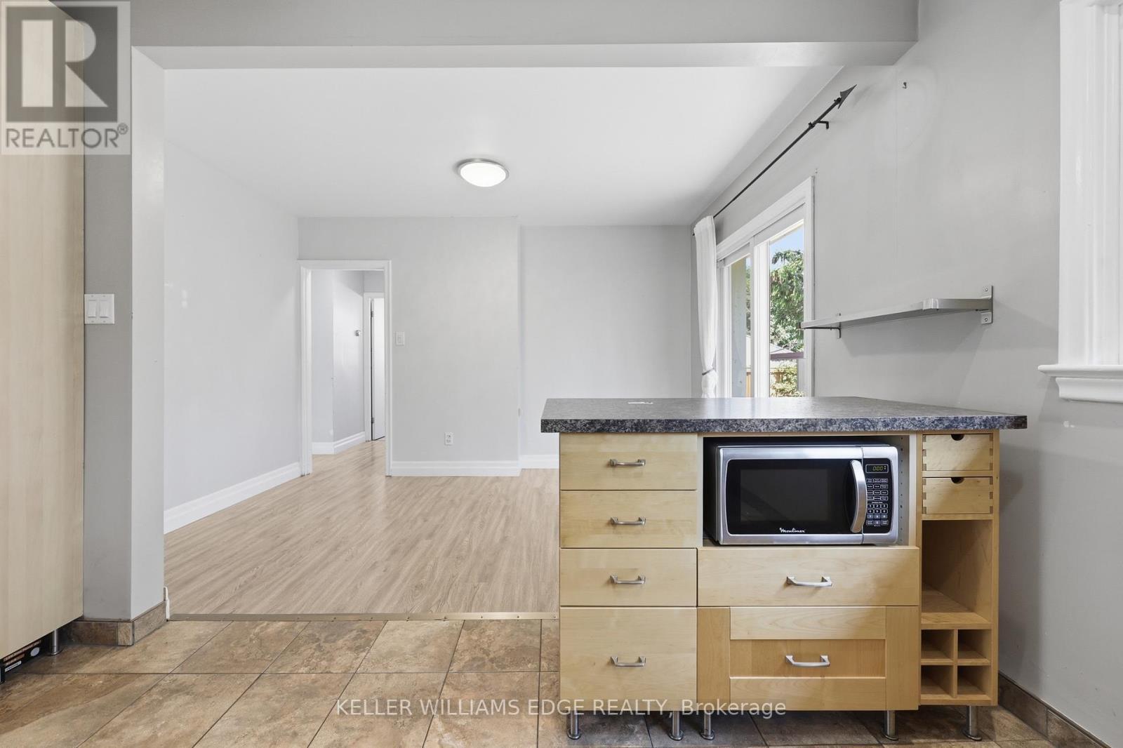21 Sheridan Lane, Hamilton, ON