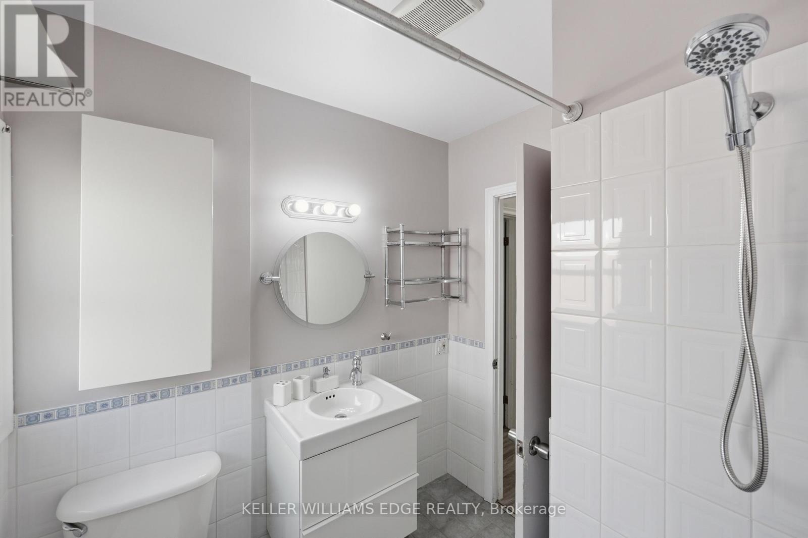 21 Sheridan Lane, Hamilton, ON