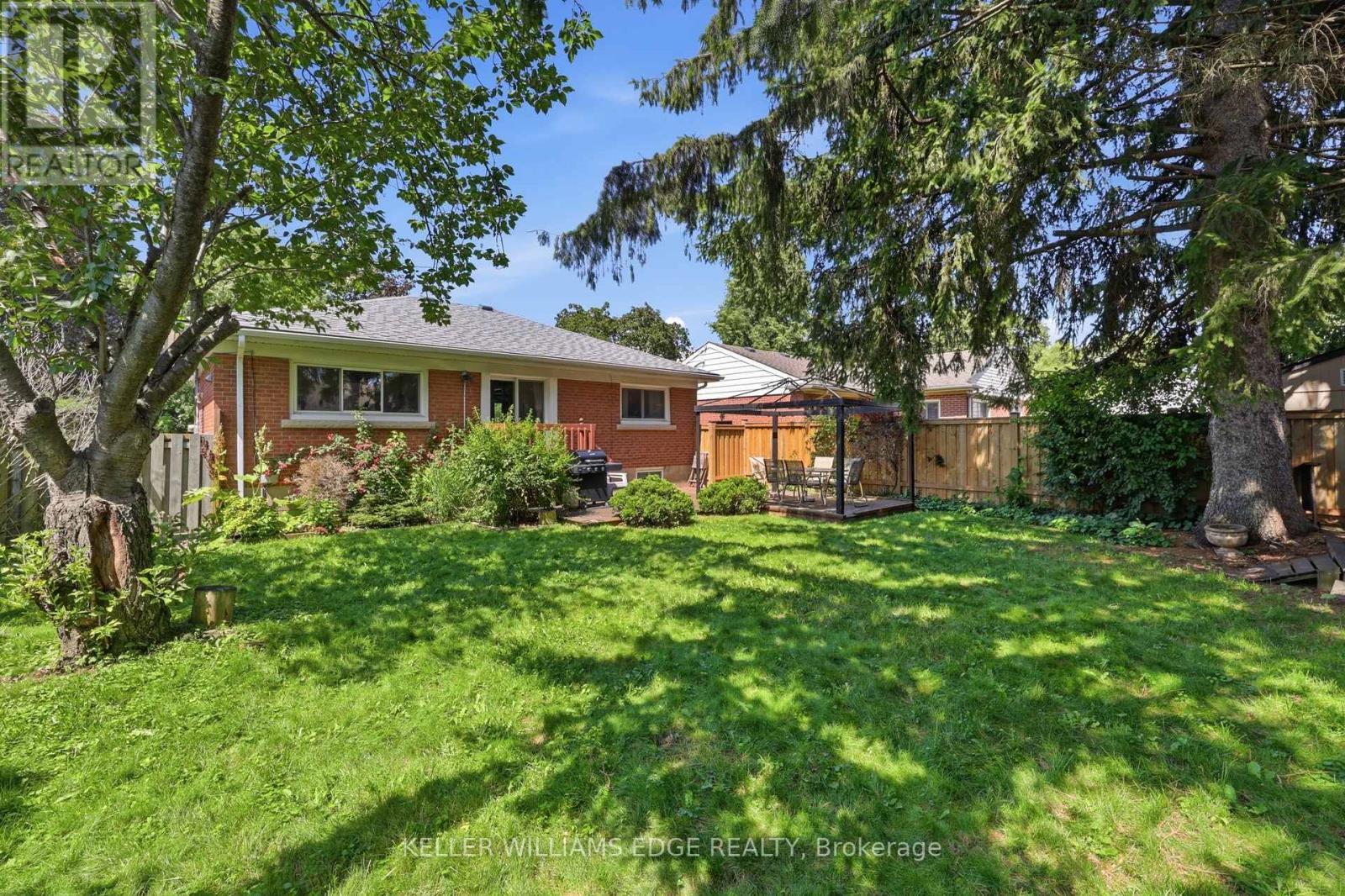 21 Sheridan Lane, Hamilton, ON