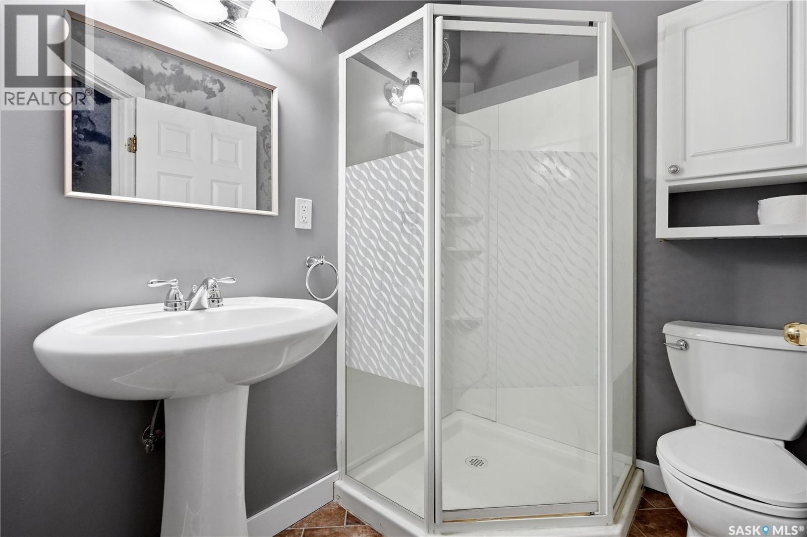 1054 Clifton Avenue, Moose Jaw, SK