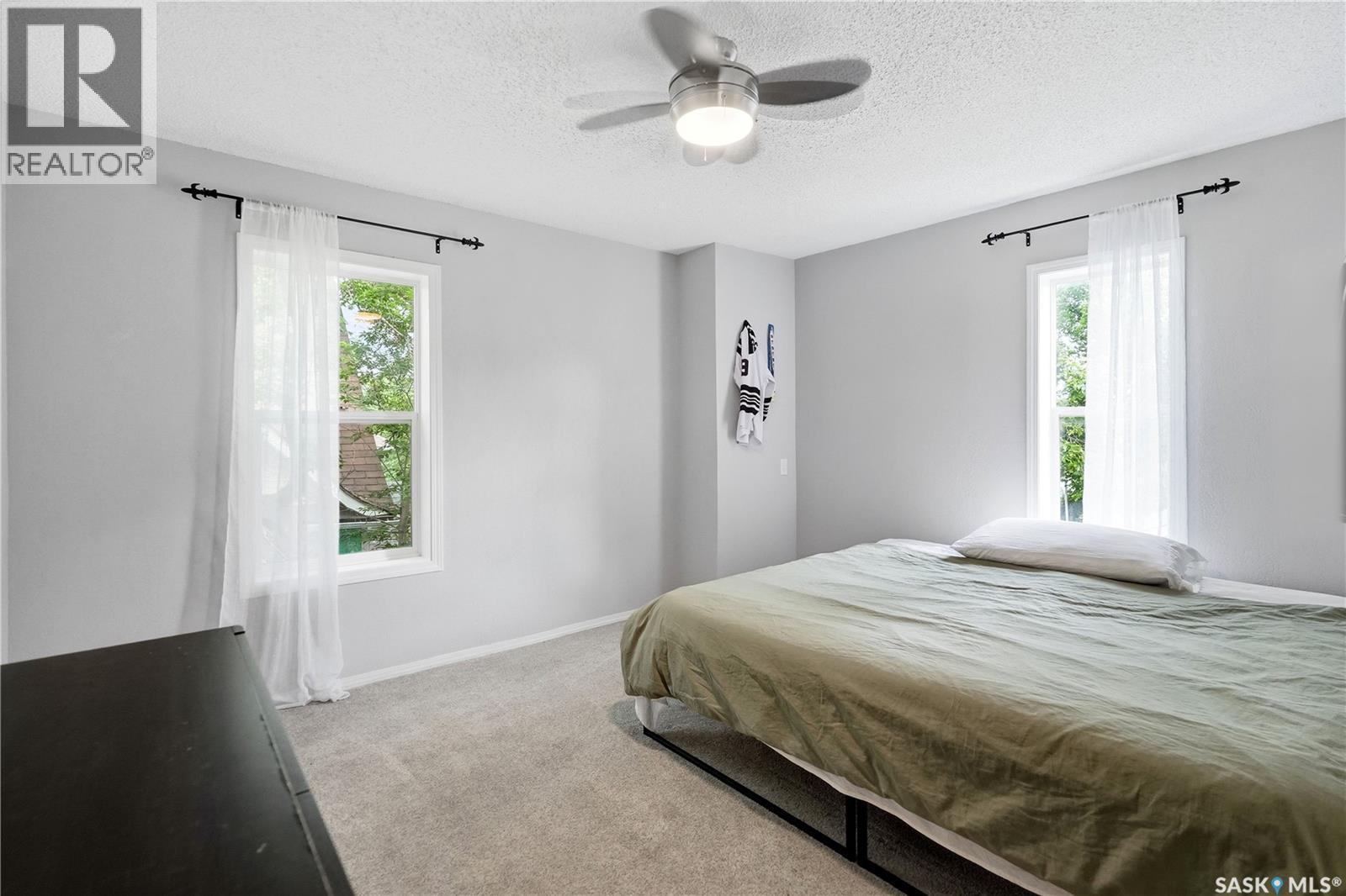 1054 Clifton Avenue, Moose Jaw, SK