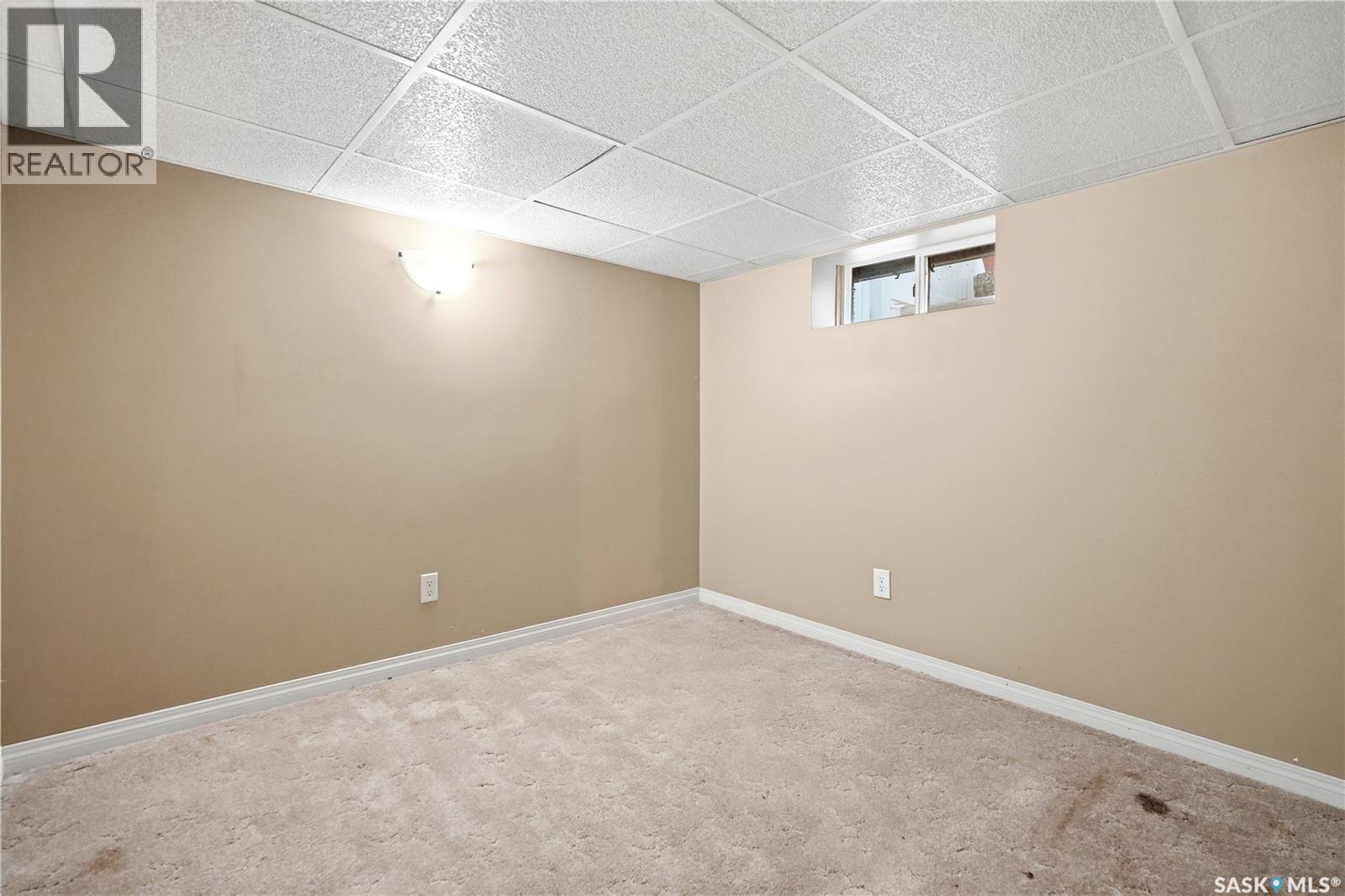 1054 Clifton Avenue, Moose Jaw, SK