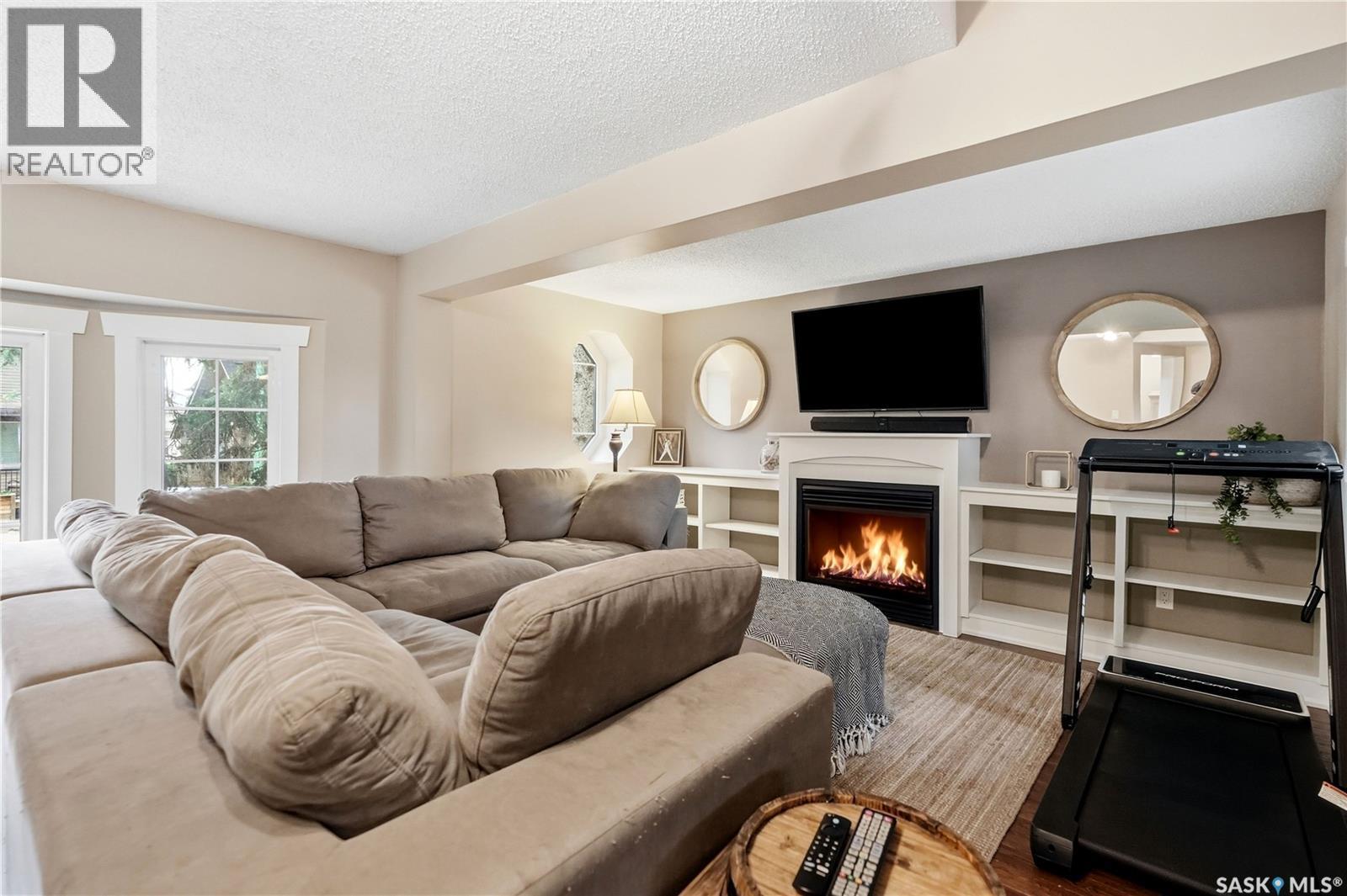 1054 Clifton Avenue, Moose Jaw, SK