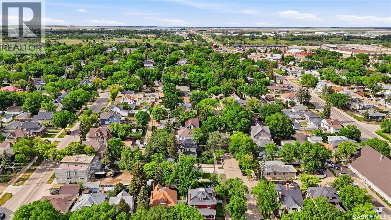1054 Clifton Avenue, Moose Jaw, SK