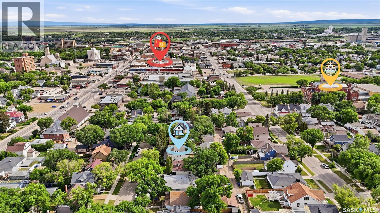1054 Clifton Avenue, Moose Jaw, SK