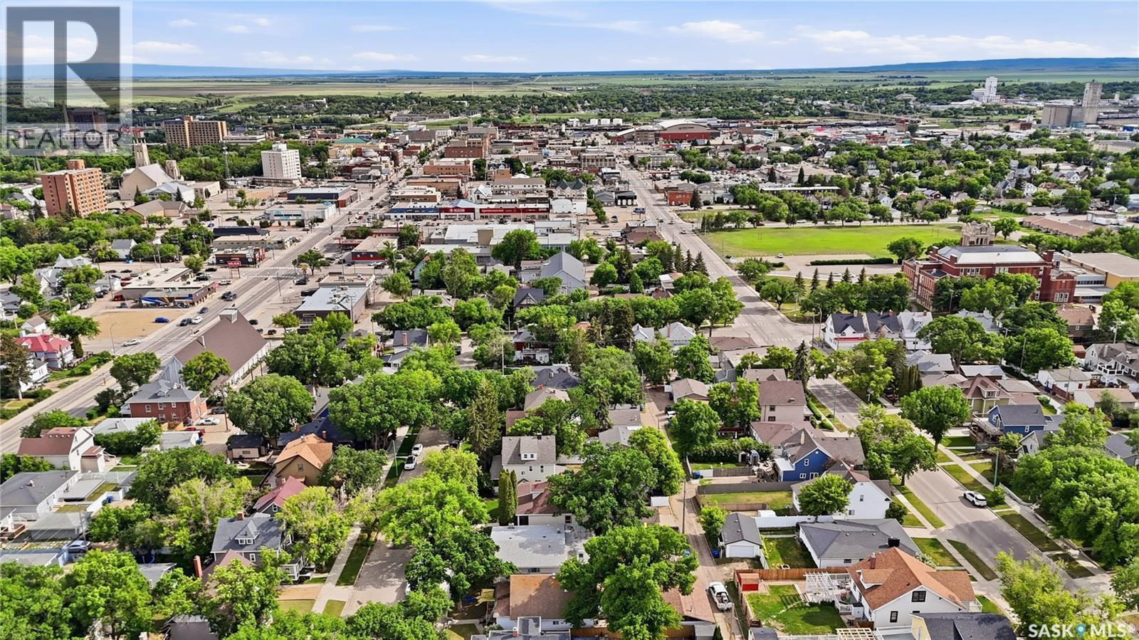 1054 Clifton Avenue, Moose Jaw, SK