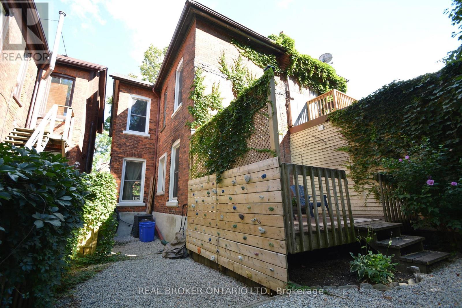 132 Grant Avenue, Hamilton, ON