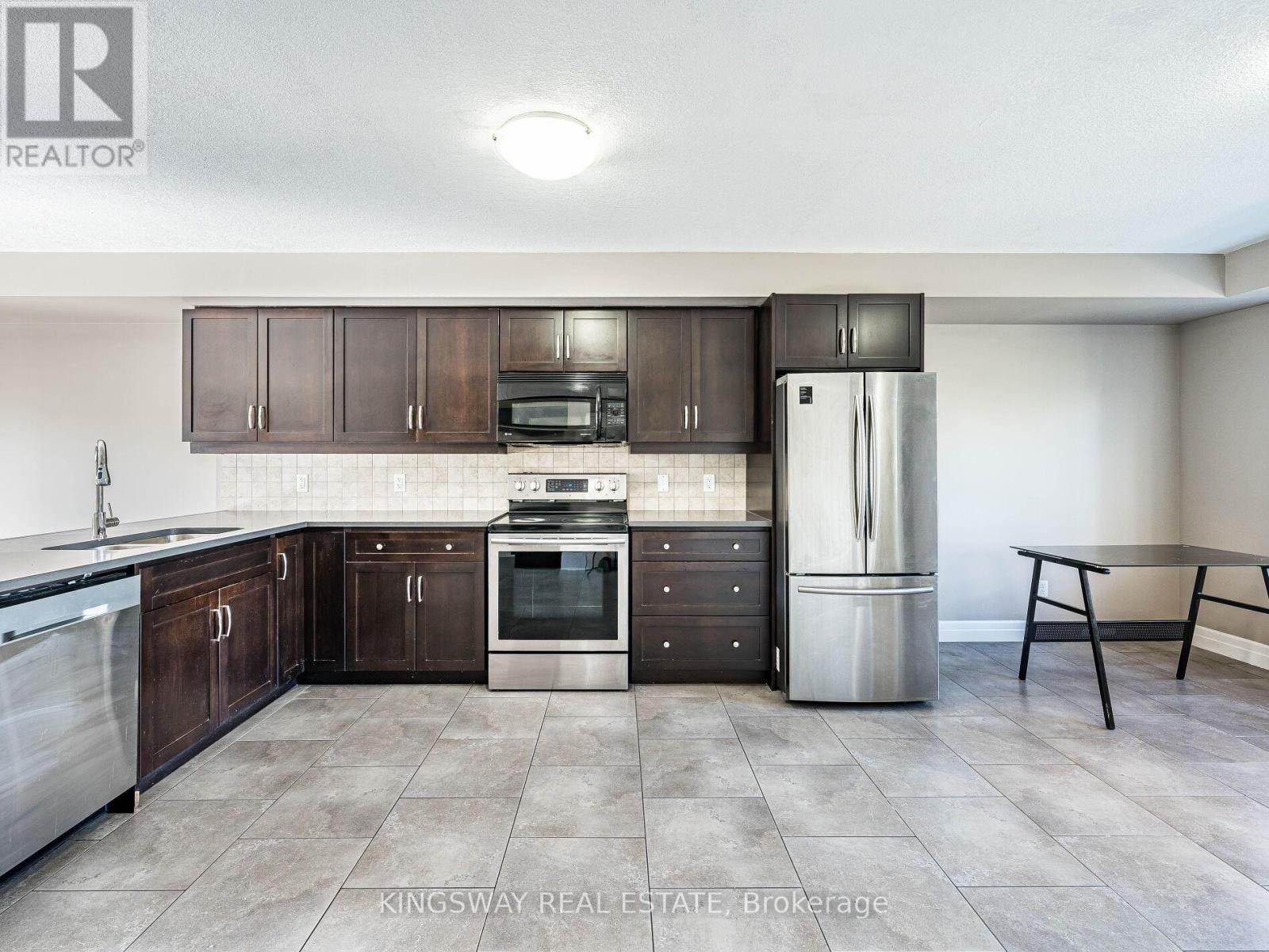 15 - 275 Old Huron Road E, Kitchener, ON