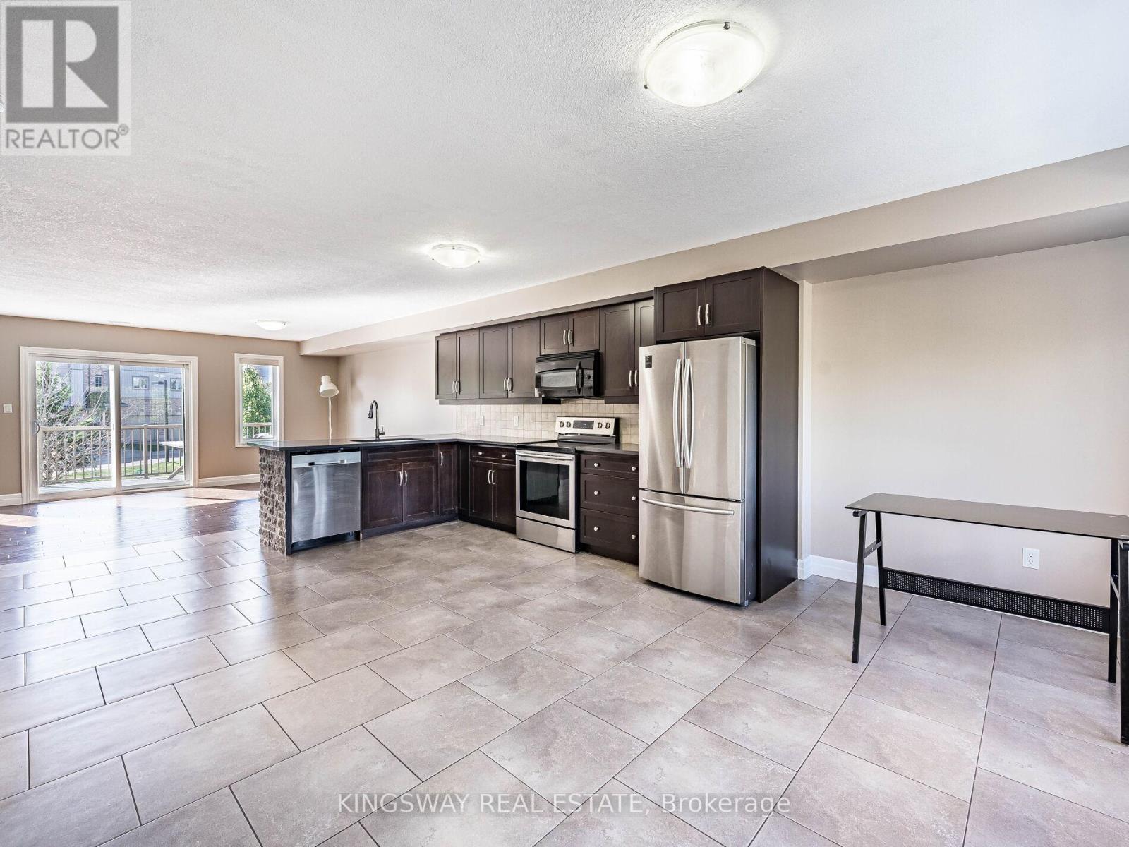 15 - 275 Old Huron Road E, Kitchener, ON