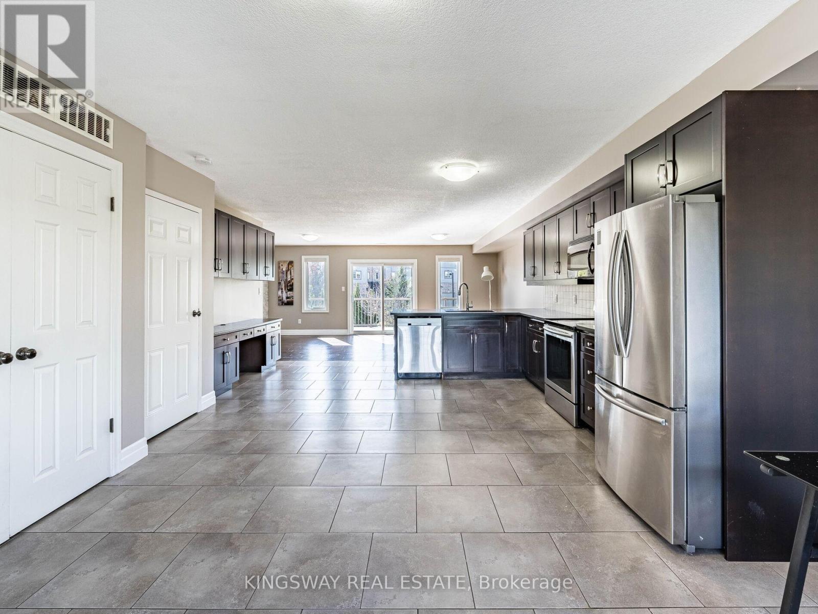15 - 275 Old Huron Road E, Kitchener, ON