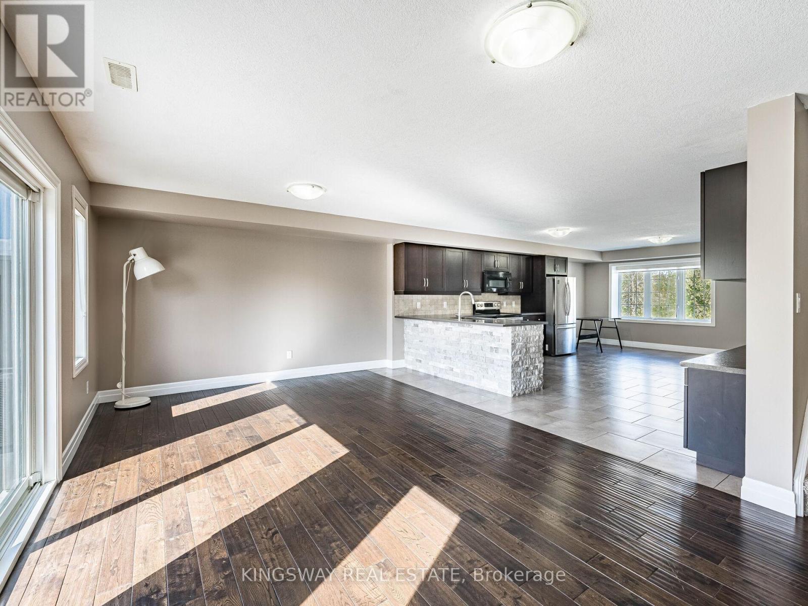 15 - 275 Old Huron Road E, Kitchener, ON