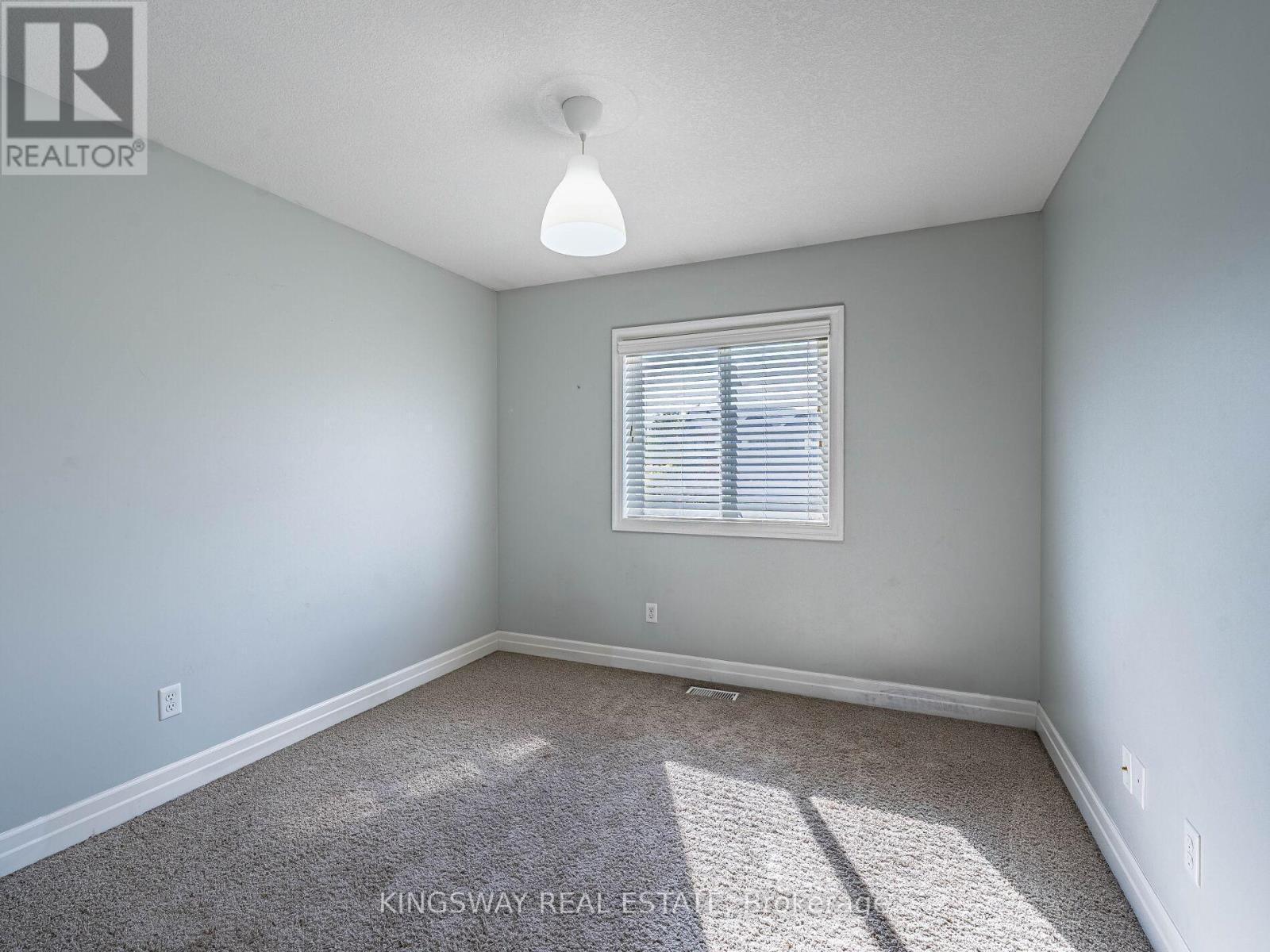 15 - 275 Old Huron Road E, Kitchener, ON