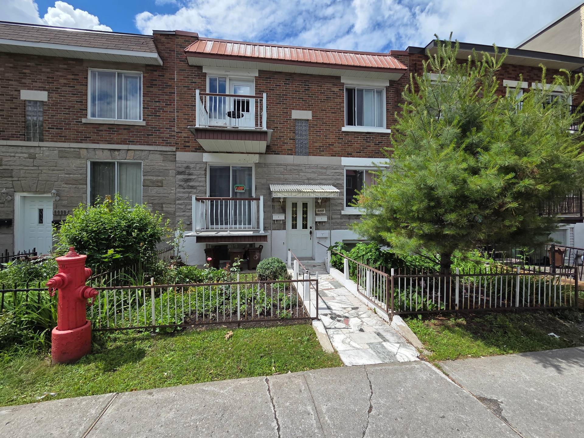 Façade - 1-8008 Rue Chabot, Montréal (Villeray/Saint-Michel/Parc-Extension), QC