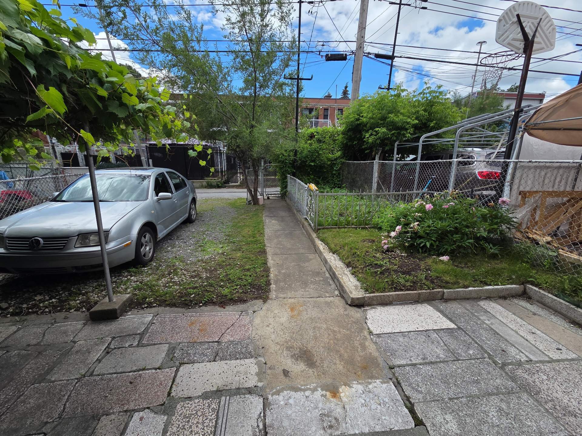 Jardin - 1-8008 Rue Chabot, Montréal (Villeray/Saint-Michel/Parc-Extension), QC