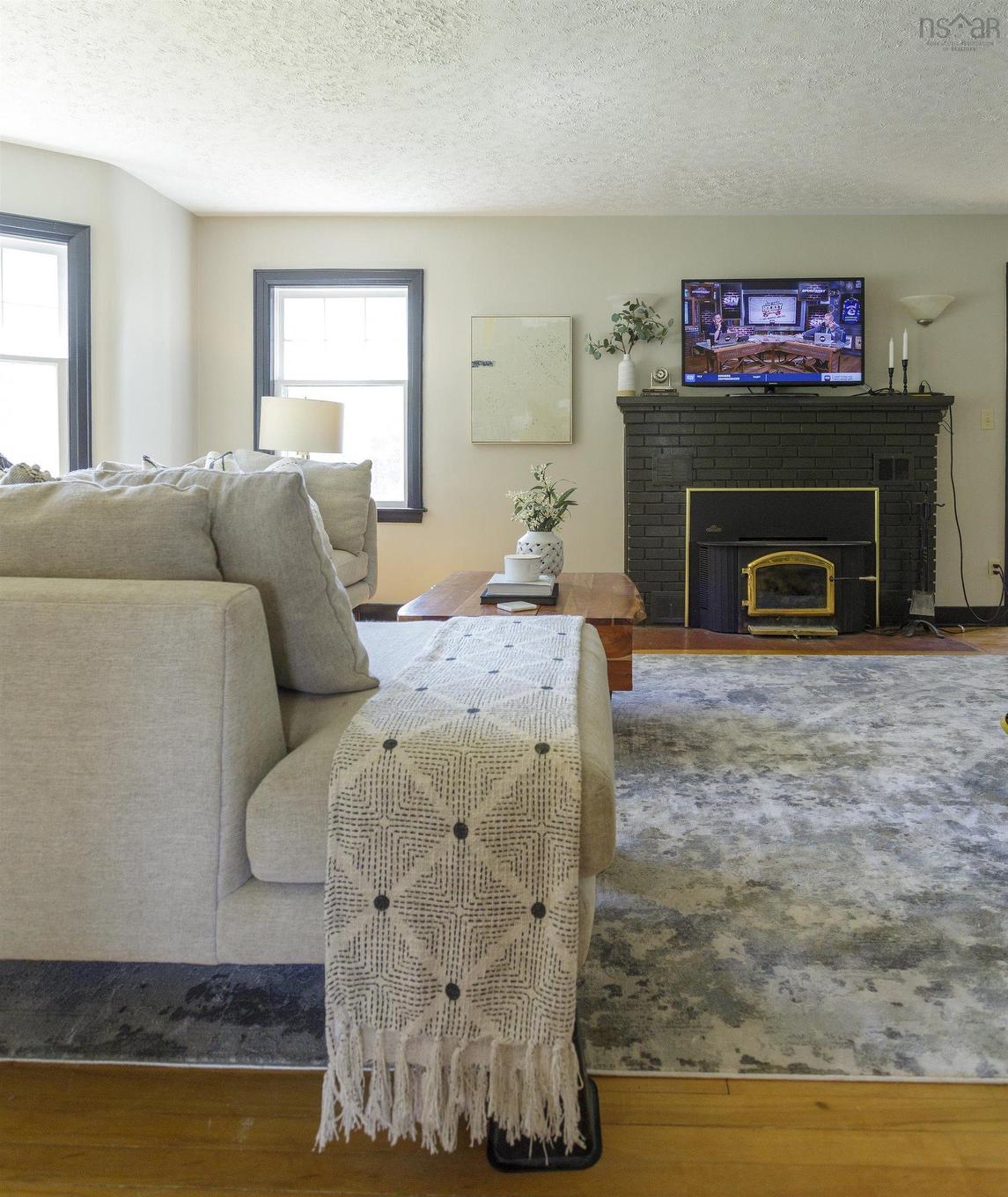 160 Cottage St, Berwick, NS - Indoor Photo Showing Living Room With Fireplace