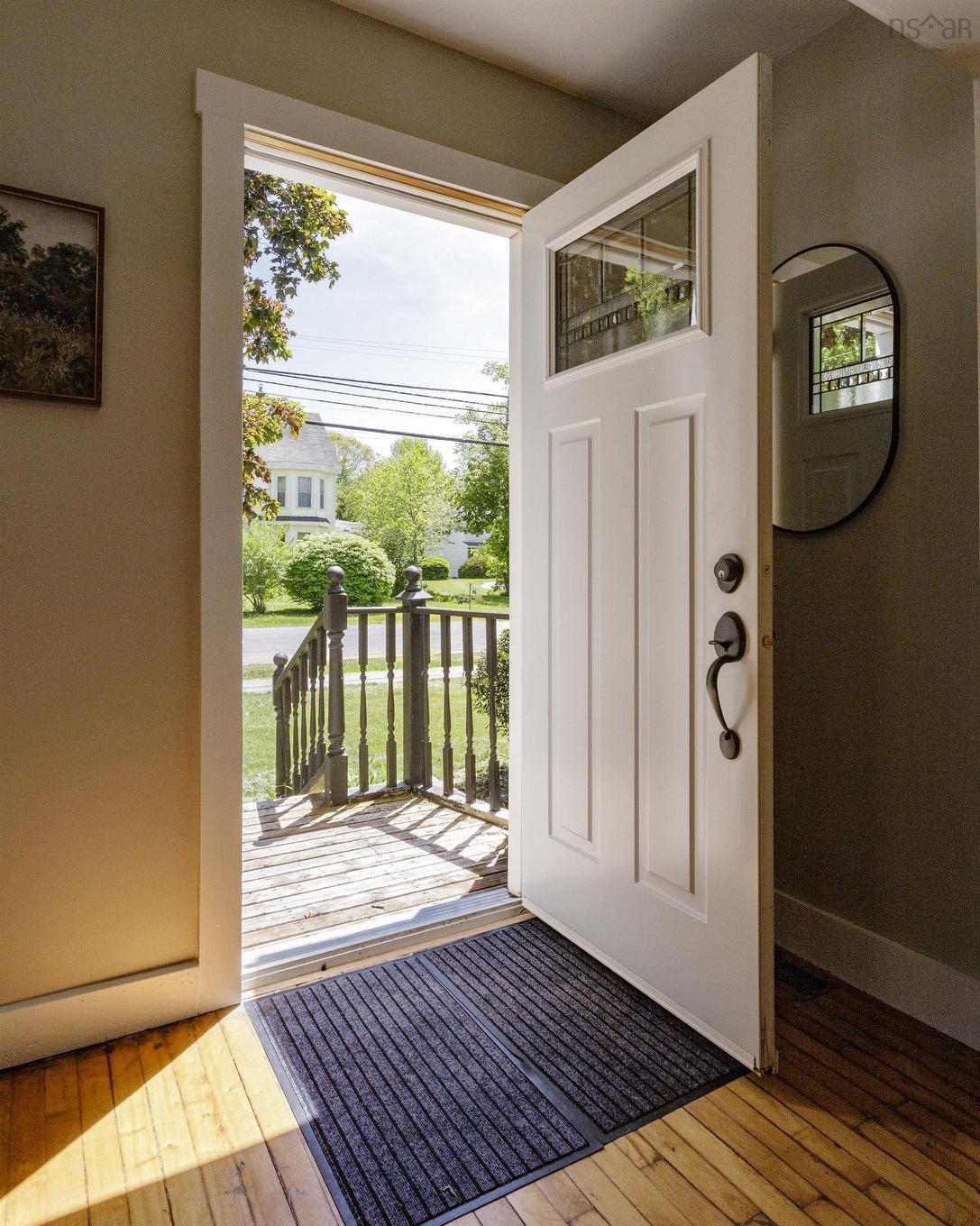 160 Cottage St, Berwick, NS - With Exterior
