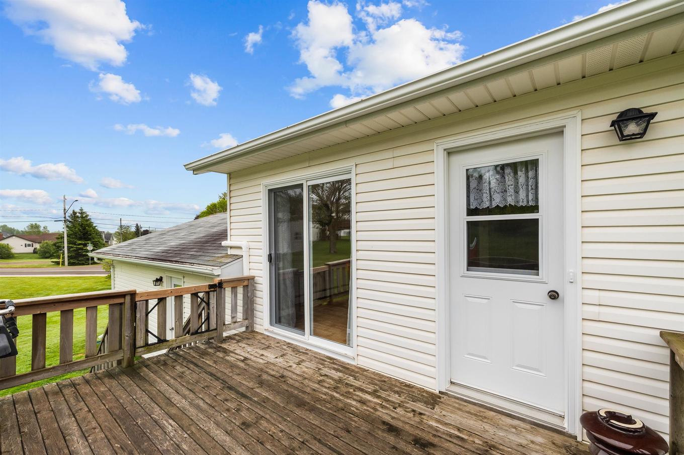 8 Oakland Drive, Charlottetown, PE