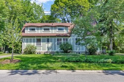 100 Av. Drayton Pointe-Claire, QC H9S 4V9
