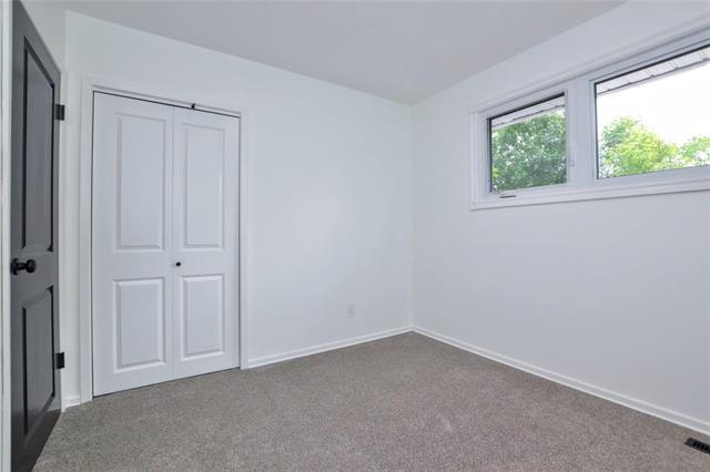 759 Sturgeon Rd, Winnipeg, MB