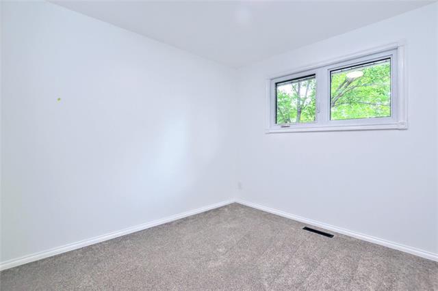 759 Sturgeon Rd, Winnipeg, MB