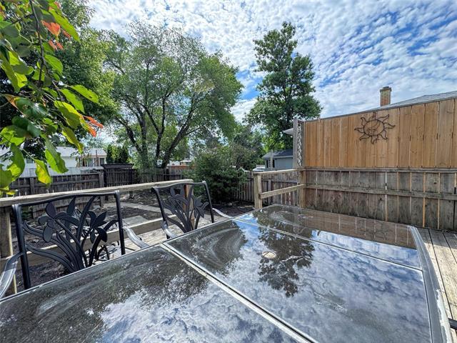 759 Sturgeon Rd, Winnipeg, MB